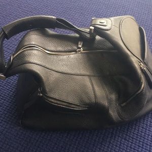 Tod’s black leather shoulder bag ‘Micki bag’